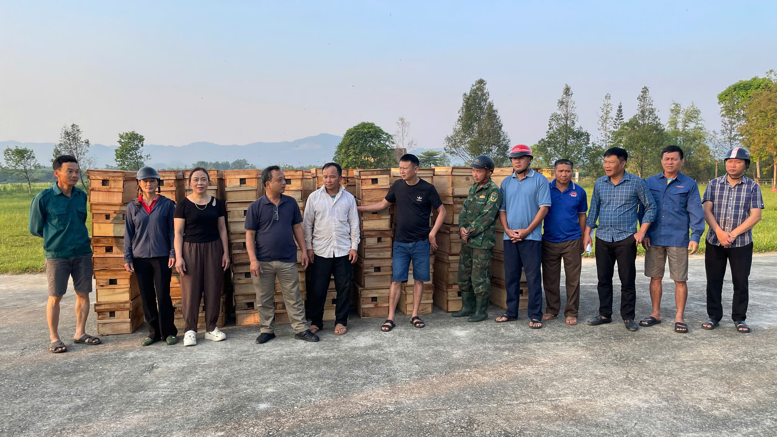 Triển khai mô hình Nuôi ong dựa trên hệ sinh thái vườn đồi, rừng tổng hợp