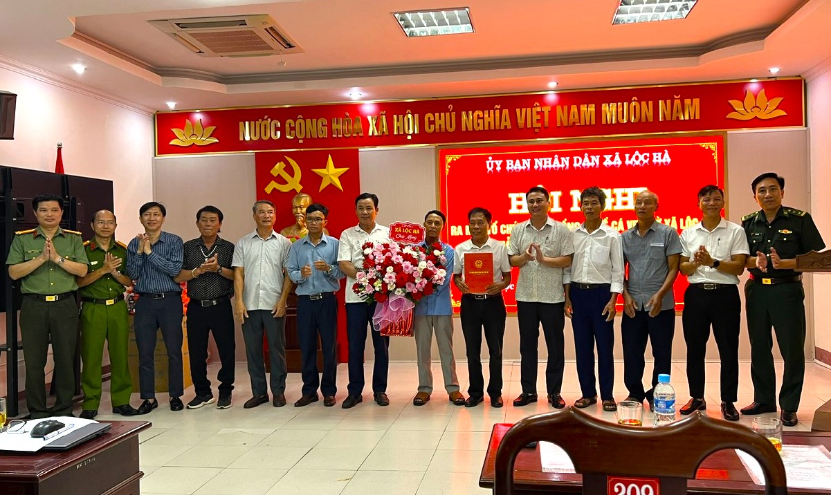 Tái tạo nguồn lợi hải sản và ra mắt Tổ chức cộng đồng nghề cá ven bờ