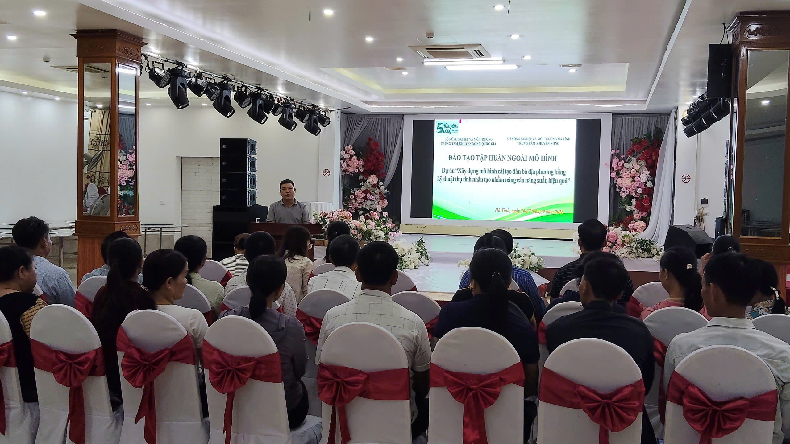 Tổ chức lớp đào tạo, tập huấn kỹ thuật chăn nuôi bò sinh sản cho các hộ ngoài mô hình thuộc Dự án Khuyến nông Trung ương năm 2026.