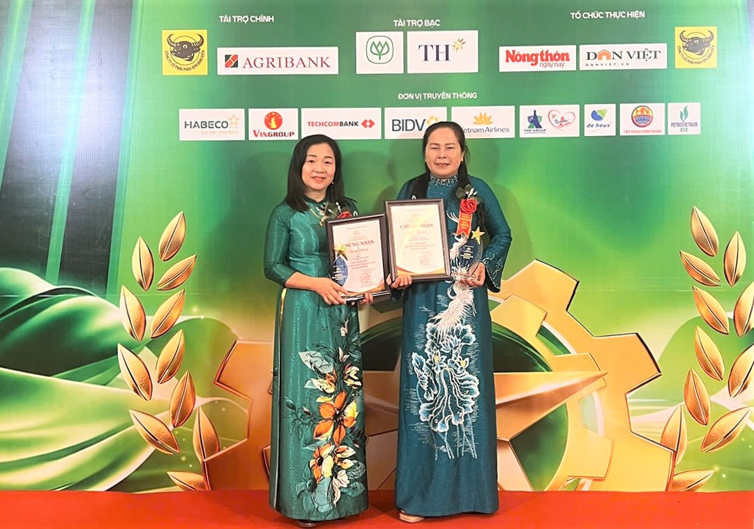 Hà Tĩnh có 2 nông dân đạt danh hiệu “Nông dân Việt Nam xuất sắc 40 năm Đổi mới”